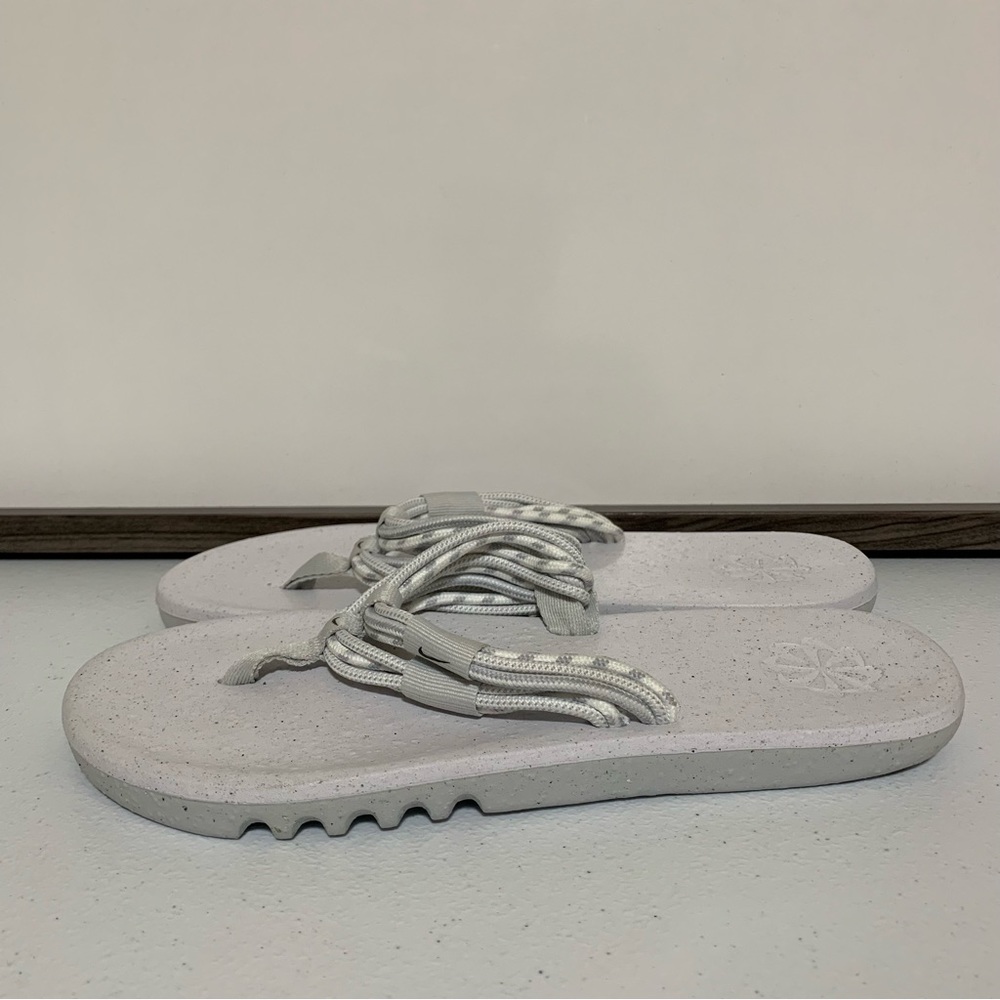 Nike Ecohaven Next Nature Women’s Flip Flop Photon Dust/Black-White-Size 10 NWT - Picture 3 of 9